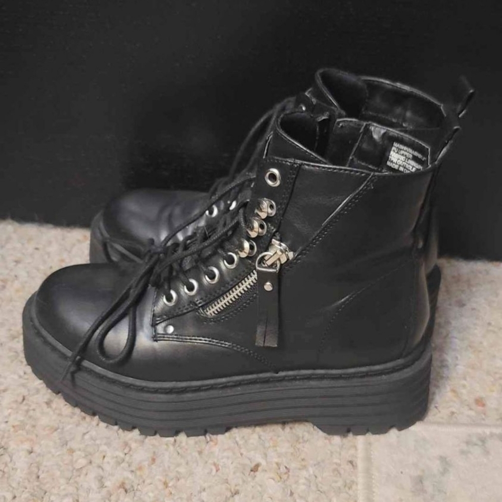 Madden girl combat boots